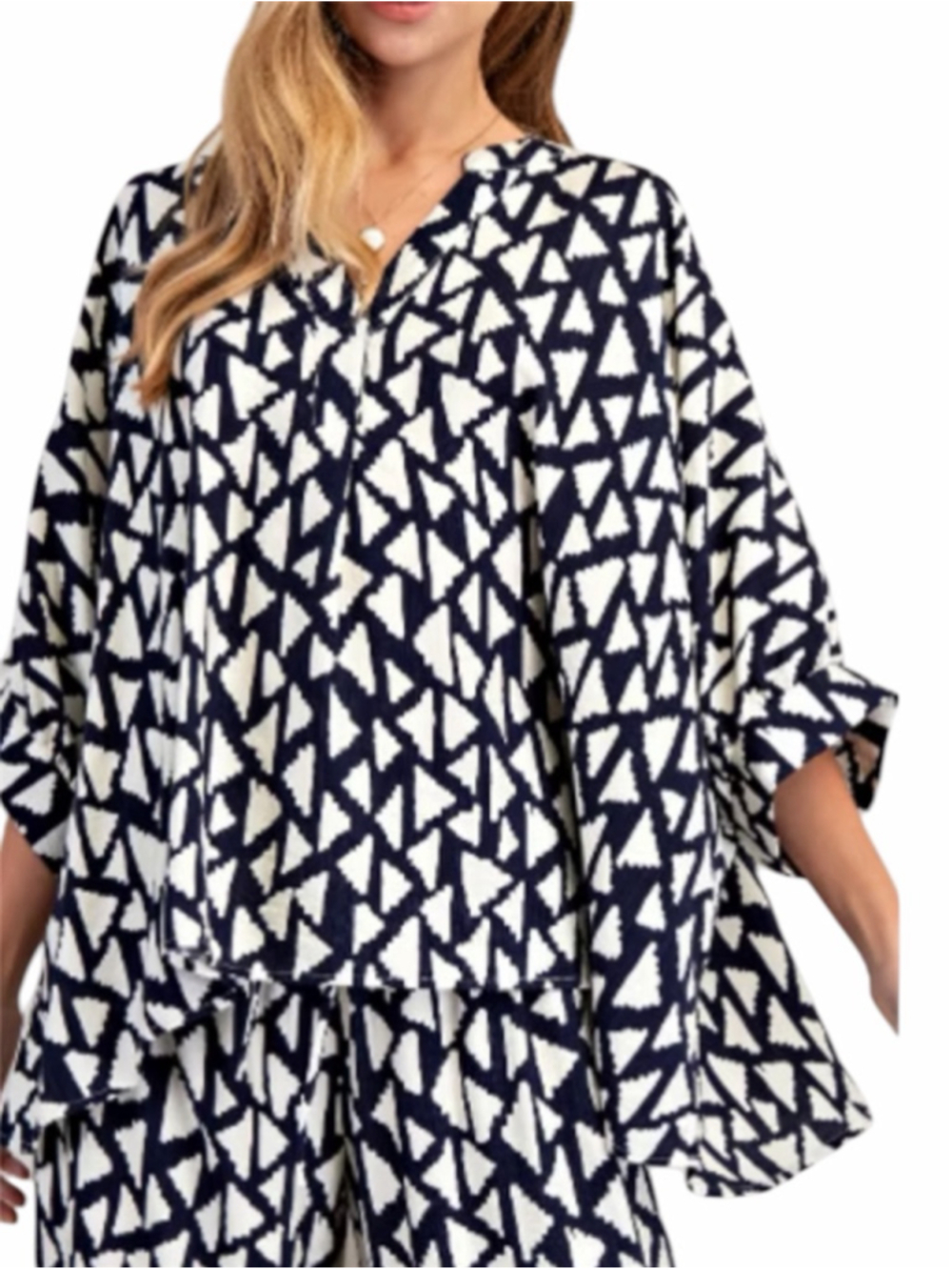Easel Oversized Geo Print Flowy Blouse in Navy Size S